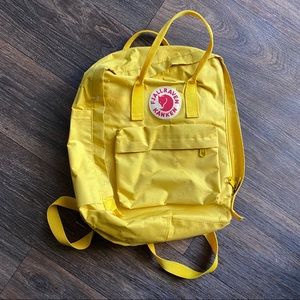 Yellow standard Kanken